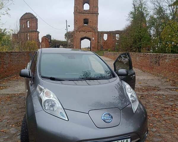 Серый Ниссан Лиф, объемом двигателя 0 л и пробегом 171 тыс. км за 6900 $, фото 1 на Automoto.ua