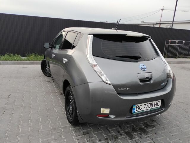 Серый Ниссан Лиф, объемом двигателя 0 л и пробегом 196 тыс. км за 5499 $, фото 1 на Automoto.ua