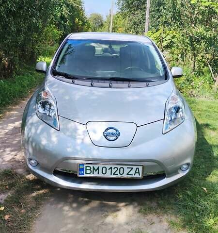 Серый Ниссан Лиф, объемом двигателя 0 л и пробегом 68 тыс. км за 6999 $, фото 1 на Automoto.ua