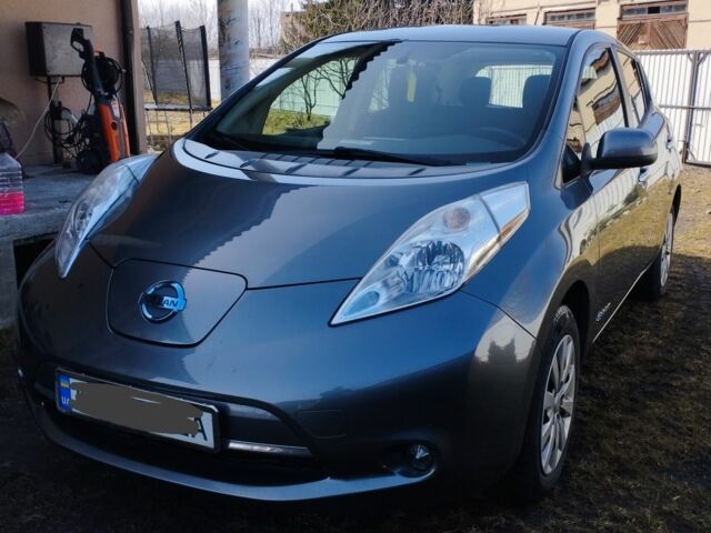 Сірий Ніссан Ліф, об'ємом двигуна 0 л та пробігом 156 тис. км за 7000 $, фото 1 на Automoto.ua