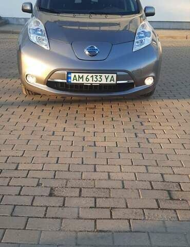 Сірий Ніссан Ліф, об'ємом двигуна 0 л та пробігом 93 тис. км за 8400 $, фото 1 на Automoto.ua