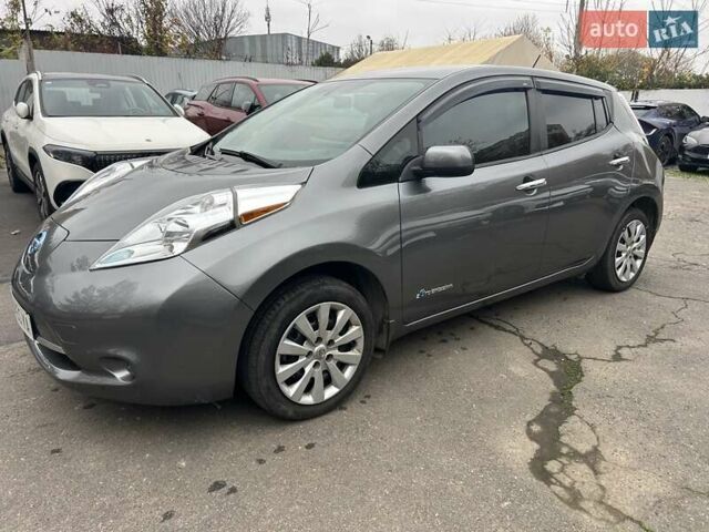 Серый Ниссан Лиф, объемом двигателя 0 л и пробегом 159 тыс. км за 6900 $, фото 1 на Automoto.ua