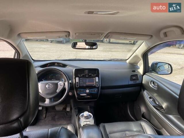 Сірий Ніссан Ліф, об'ємом двигуна 0 л та пробігом 131 тис. км за 7500 $, фото 1 на Automoto.ua