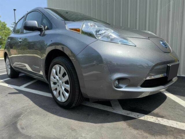 Сірий Ніссан Ліф, об'ємом двигуна 0 л та пробігом 72 тис. км за 3200 $, фото 1 на Automoto.ua