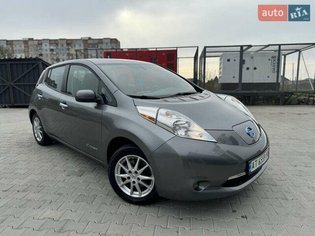 Серый Ниссан Лиф, объемом двигателя 0 л и пробегом 96 тыс. км за 5800 $, фото 1 на Automoto.ua