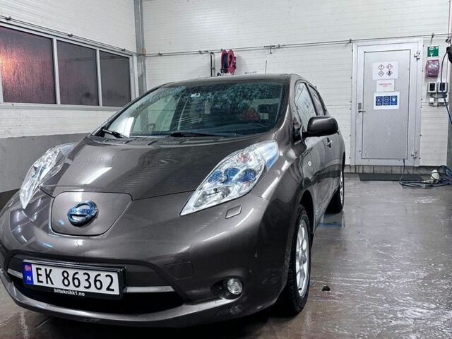 Сірий Ніссан Ліф, об'ємом двигуна 0 л та пробігом 98 тис. км за 7200 $, фото 1 на Automoto.ua