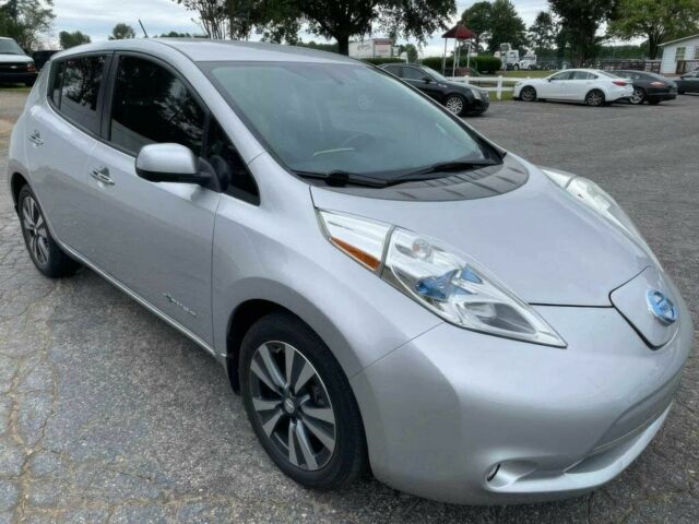 Серый Ниссан Лиф, объемом двигателя 0 л и пробегом 79 тыс. км за 3200 $, фото 1 на Automoto.ua