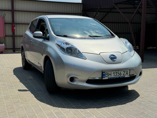 Серый Ниссан Лиф, объемом двигателя 0 л и пробегом 70 тыс. км за 8500 $, фото 1 на Automoto.ua