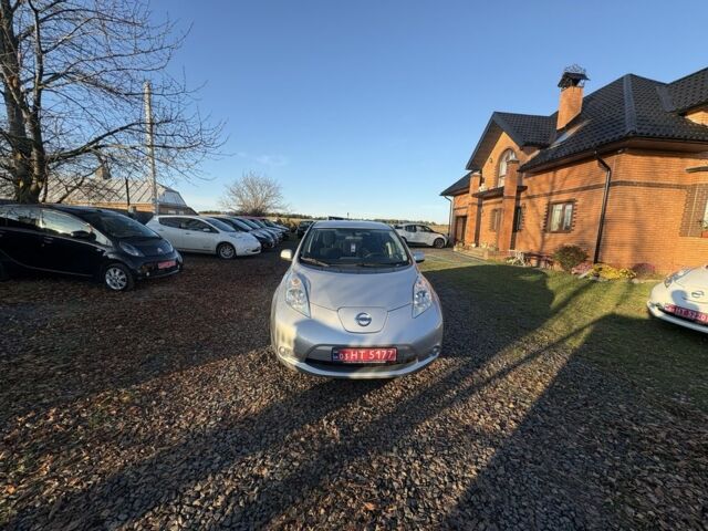 Серый Ниссан Лиф, объемом двигателя 0 л и пробегом 128 тыс. км за 6500 $, фото 1 на Automoto.ua