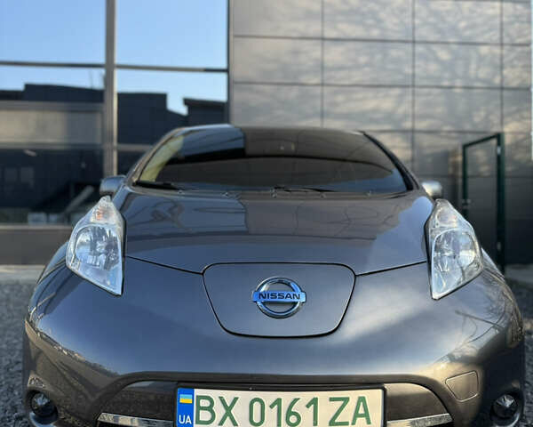 Серый Ниссан Лиф, объемом двигателя 0 л и пробегом 137 тыс. км за 5900 $, фото 1 на Automoto.ua