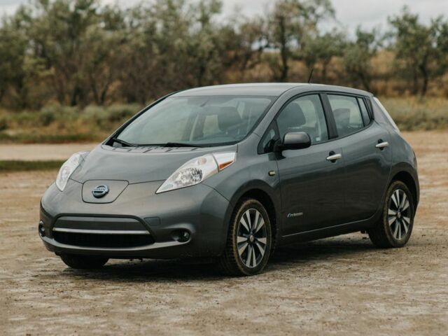 Сірий Ніссан Ліф, об'ємом двигуна 0 л та пробігом 68 тис. км за 7500 $, фото 1 на Automoto.ua