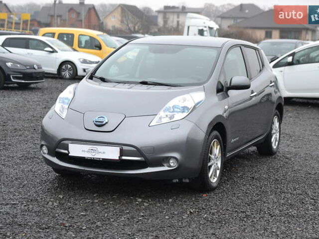 Серый Ниссан Лиф, объемом двигателя 0 л и пробегом 127 тыс. км за 6999 $, фото 1 на Automoto.ua