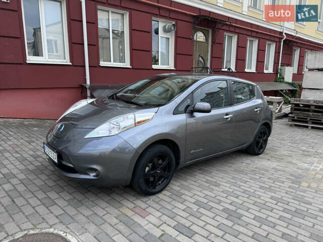 Серый Ниссан Лиф, объемом двигателя 0 л и пробегом 117 тыс. км за 6500 $, фото 1 на Automoto.ua