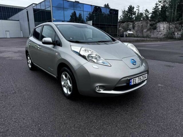 Серый Ниссан Лиф, объемом двигателя 0 л и пробегом 65 тыс. км за 7200 $, фото 1 на Automoto.ua