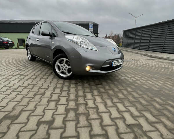 Сірий Ніссан Ліф, об'ємом двигуна 0 л та пробігом 132 тис. км за 6700 $, фото 1 на Automoto.ua