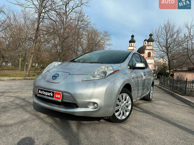 Сірий Ніссан Ліф, об'ємом двигуна 0 л та пробігом 72 тис. км за 6700 $, фото 1 на Automoto.ua