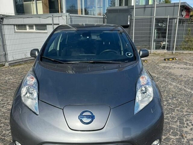 Сірий Ніссан Ліф, об'ємом двигуна 0 л та пробігом 210 тис. км за 6850 $, фото 1 на Automoto.ua
