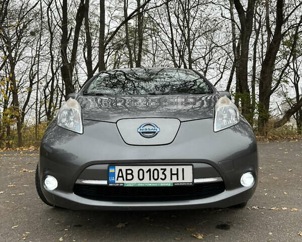 Сірий Ніссан Ліф, об'ємом двигуна 0 л та пробігом 106 тис. км за 8300 $, фото 1 на Automoto.ua