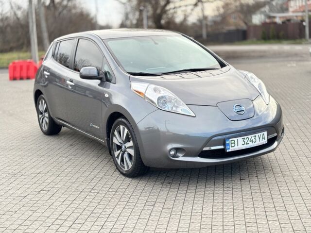 Серый Ниссан Лиф, объемом двигателя 0 л и пробегом 65 тыс. км за 9000 $, фото 1 на Automoto.ua