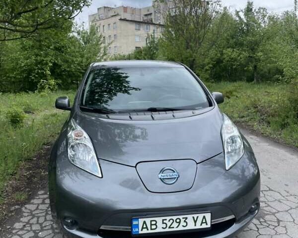 Сірий Ніссан Ліф, об'ємом двигуна 0 л та пробігом 52 тис. км за 7500 $, фото 1 на Automoto.ua