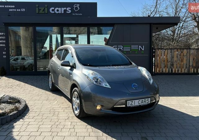 Серый Ниссан Лиф, объемом двигателя 0 л и пробегом 98 тыс. км за 8300 $, фото 1 на Automoto.ua