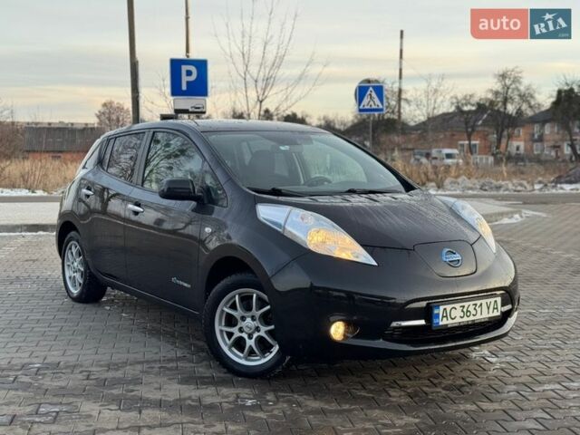 Сірий Ніссан Ліф, об'ємом двигуна 0 л та пробігом 160 тис. км за 6750 $, фото 1 на Automoto.ua