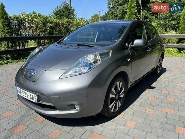 Серый Ниссан Лиф, объемом двигателя 0 л и пробегом 115 тыс. км за 8500 $, фото 1 на Automoto.ua