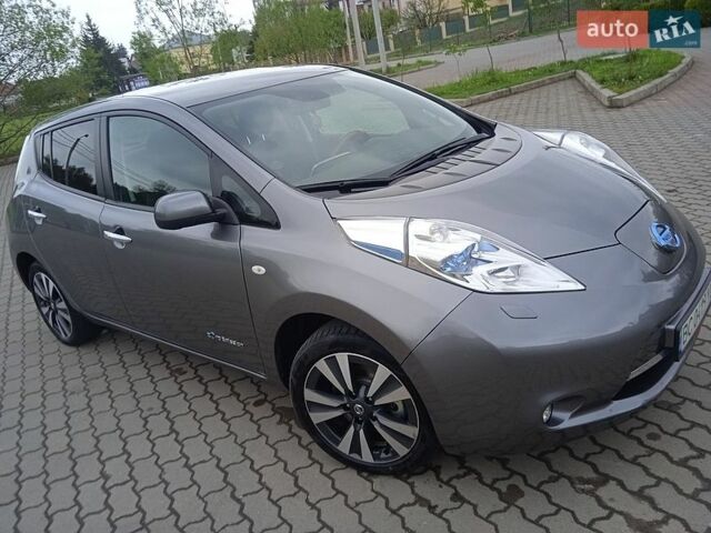 Серый Ниссан Лиф, объемом двигателя 0 л и пробегом 105 тыс. км за 7500 $, фото 1 на Automoto.ua