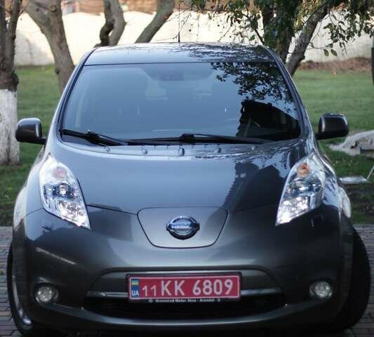 Серый Ниссан Лиф, объемом двигателя 0 л и пробегом 88 тыс. км за 8700 $, фото 1 на Automoto.ua