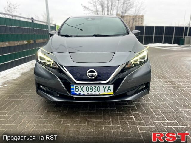 Серый Ниссан Лиф, объемом двигателя 0 л и пробегом 660 тыс. км за 12800 $, фото 1 на Automoto.ua