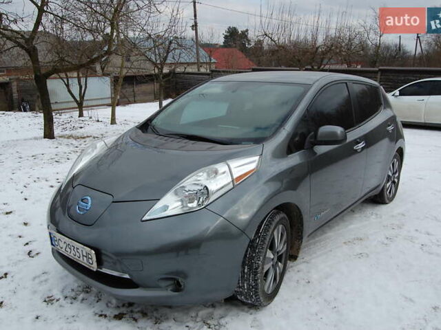 Серый Ниссан Лиф, объемом двигателя 0 л и пробегом 175 тыс. км за 7500 $, фото 1 на Automoto.ua