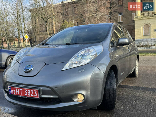 Сірий Ніссан Ліф, об'ємом двигуна 0 л та пробігом 132 тис. км за 8950 $, фото 1 на Automoto.ua