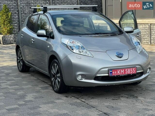Сірий Ніссан Ліф, об'ємом двигуна 0 л та пробігом 141 тис. км за 7900 $, фото 1 на Automoto.ua