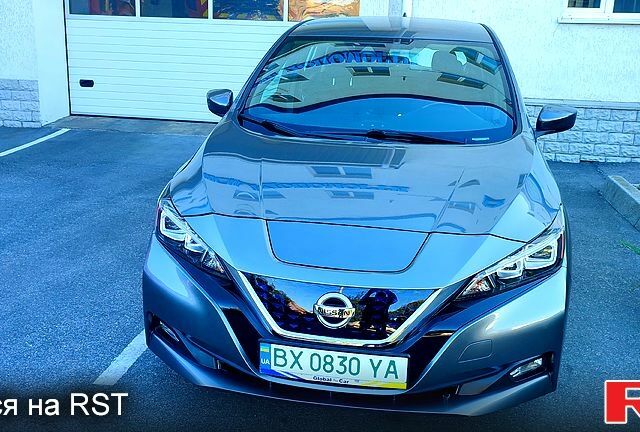 Серый Ниссан Лиф, объемом двигателя 0 л и пробегом 65 тыс. км за 12999 $, фото 1 на Automoto.ua