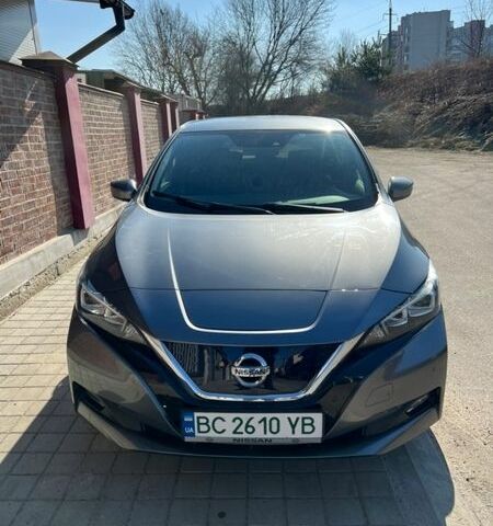 Сірий Ніссан Ліф, об'ємом двигуна 0 л та пробігом 140 тис. км за 10800 $, фото 1 на Automoto.ua
