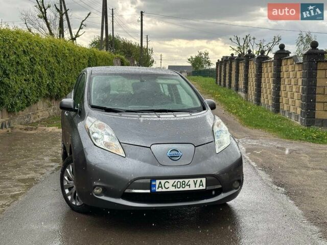 Сірий Ніссан Ліф, об'ємом двигуна 0 л та пробігом 185 тис. км за 6500 $, фото 1 на Automoto.ua