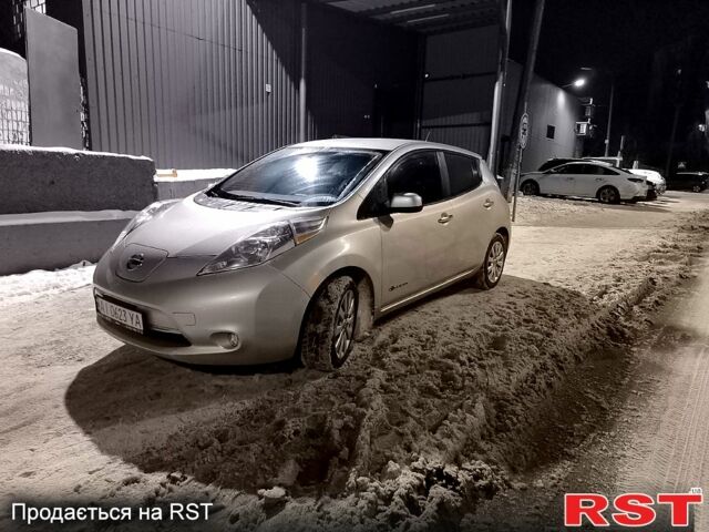 Сірий Ніссан Ліф, об'ємом двигуна 0 л та пробігом 145 тис. км за 7200 $, фото 1 на Automoto.ua