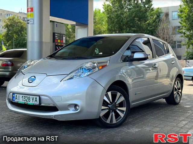 Серый Ниссан Лиф, объемом двигателя 0 л и пробегом 138 тыс. км за 6500 $, фото 1 на Automoto.ua