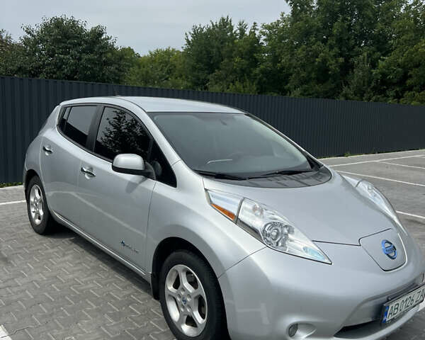 Сірий Ніссан Ліф, об'ємом двигуна 0 л та пробігом 90 тис. км за 7500 $, фото 1 на Automoto.ua