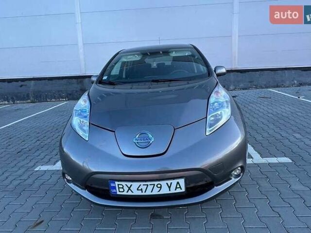 Серый Ниссан Лиф, объемом двигателя 0 л и пробегом 90 тыс. км за 8500 $, фото 1 на Automoto.ua