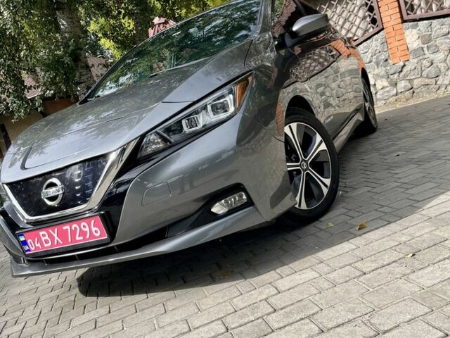 Серый Ниссан Лиф, объемом двигателя 0 л и пробегом 164 тыс. км за 10900 $, фото 1 на Automoto.ua