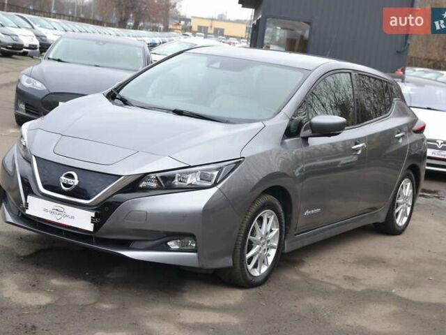 Серый Ниссан Лиф, объемом двигателя 0 л и пробегом 109 тыс. км за 12999 $, фото 1 на Automoto.ua