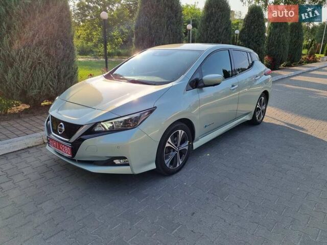 Сірий Ніссан Ліф, об'ємом двигуна 0 л та пробігом 173 тис. км за 10850 $, фото 1 на Automoto.ua