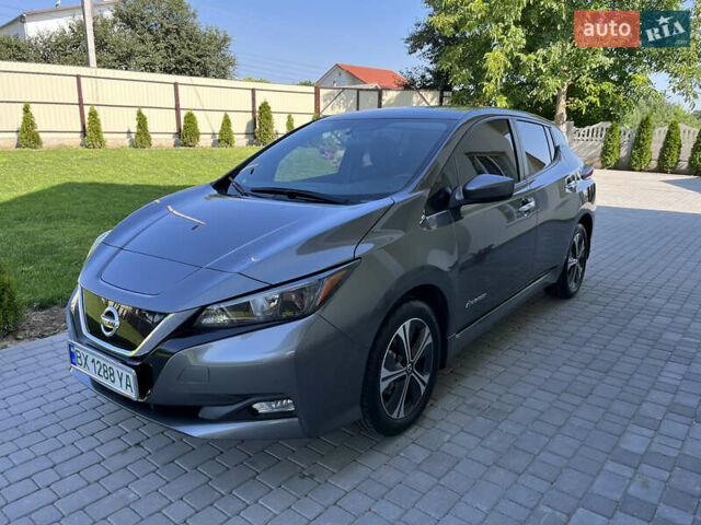 Серый Ниссан Лиф, объемом двигателя 0 л и пробегом 36 тыс. км за 13500 $, фото 1 на Automoto.ua