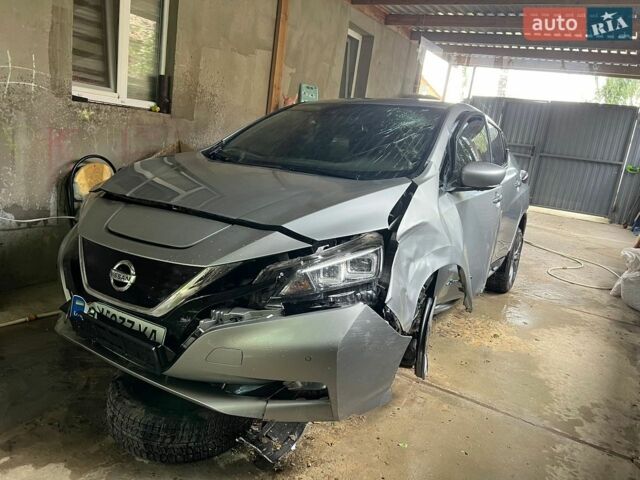 Серый Ниссан Лиф, объемом двигателя 0 л и пробегом 135 тыс. км за 7500 $, фото 1 на Automoto.ua