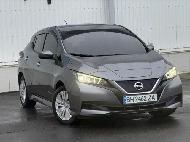 Серый Ниссан Лиф, объемом двигателя 0 л и пробегом 89 тыс. км за 11200 $, фото 1 на Automoto.ua