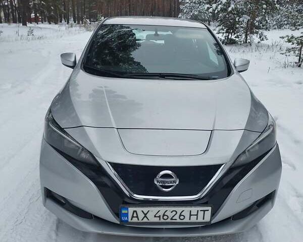 Сірий Ніссан Ліф, об'ємом двигуна 0 л та пробігом 166 тис. км за 10300 $, фото 1 на Automoto.ua