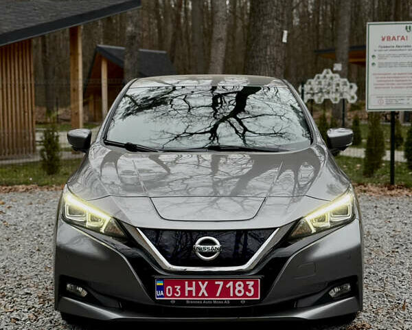 Серый Ниссан Лиф, объемом двигателя 0 л и пробегом 130 тыс. км за 11999 $, фото 1 на Automoto.ua