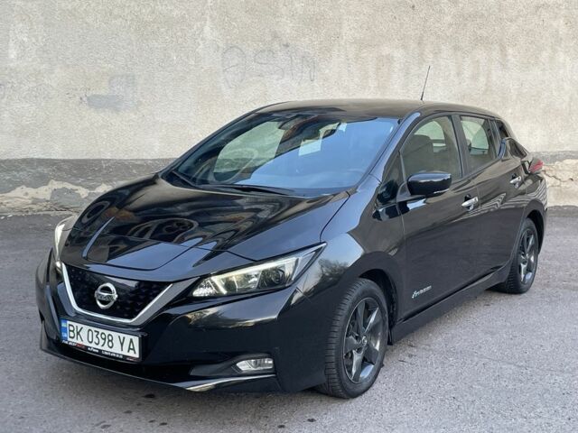 Серый Ниссан Лиф, объемом двигателя 0 л и пробегом 125 тыс. км за 11300 $, фото 1 на Automoto.ua