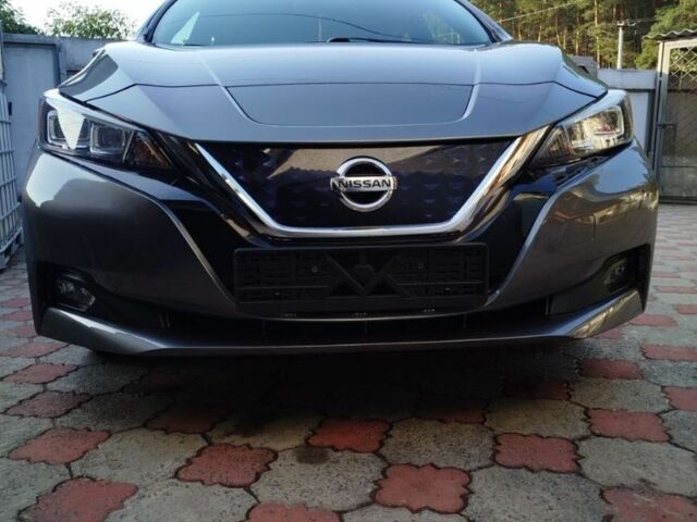 Сірий Ніссан Ліф, об'ємом двигуна 0 л та пробігом 138 тис. км за 11500 $, фото 1 на Automoto.ua